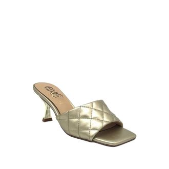 Ex&eacute; Womens Quilted Slide Mule In Gold