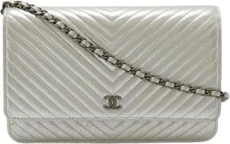 Chanel Pre-owned Cross Body Bags, female, Gray, Size: ONE SIZE Pre-owned Lambskin Chain Wallet Shoulder Bag