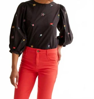 Compa&ntilde;&iacute;afant&aacute;stica Long Sleeve Floral Top In Black
