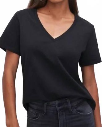 Good American Cotton Classic V Neck Tee In Black