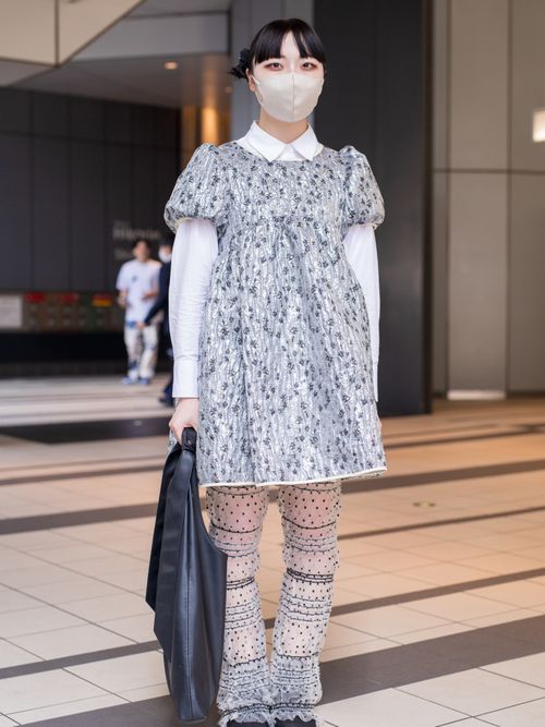 Street Style Look von der Tokyo Fashion Week.