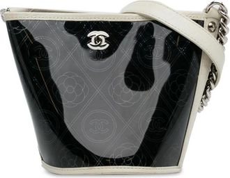 Chanel Pre-owned Cross Body Bags, female, Black, Size: ONE SIZE Pre-owned Fashionable Top Handle Bucket Bag with Chain Detail