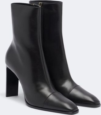 Saint Laurent Venetia leather ankle boots