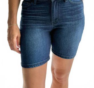 Judy Blue The Bermuda Triangle Shorts In Dark Wash