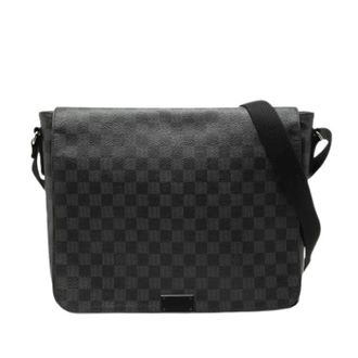 Louis Vuitton Pre-owned Cross Body Bags, female, Black, Size: ONE SIZE Pre-owned The District MM
