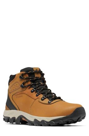Columbia Newton Ridge Plus II Waterproof Hiking Boot in Elk/Black at Nordstrom, Size 10.5