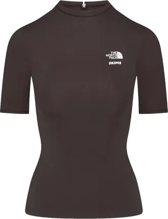 The North Face (WMNS) The North Face x SKIMS FW25 Refina Short Sleeve Top Phoenix NF0A8JJQ-T7X
