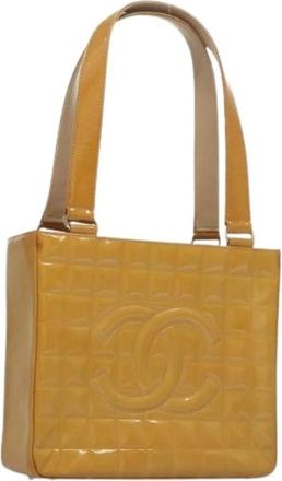 Chanel Pre-owned Shoulder Bags, female, Yellow, Size: ONE SIZE Pre-owned Choco Bar Handbag