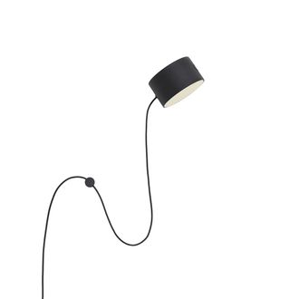 MUUTO Post LED-Wandleuchte, schwarz