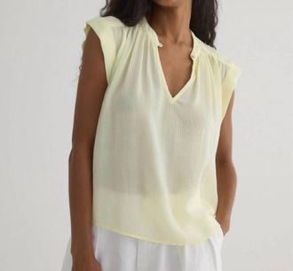 Bella Dahl Shirred Pullover Cap Sleeve Top In Capri Lemon