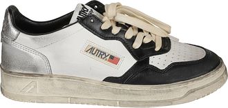 Autry Vintage-Inspired Low-Top Sneakers with Perforated Detailing