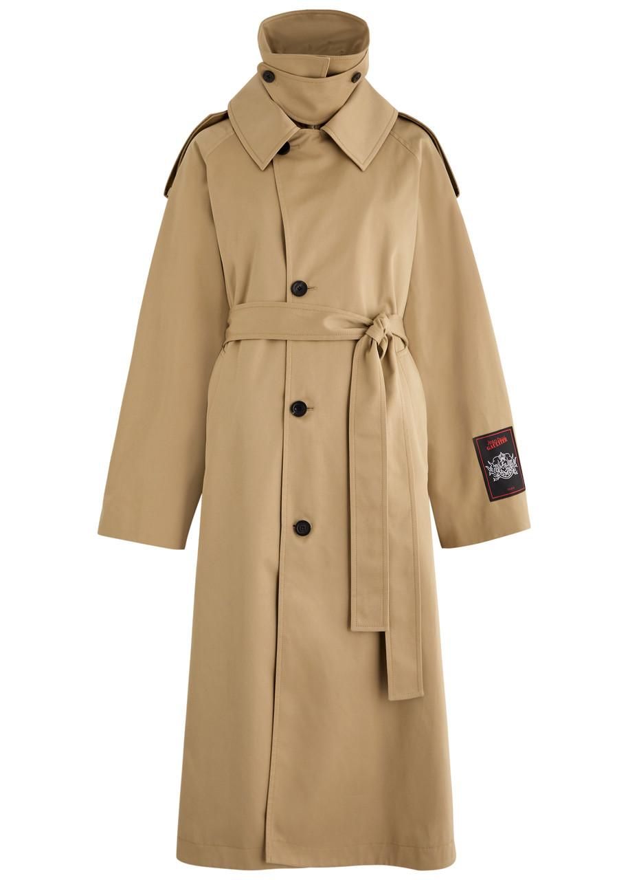 O*H様 破格2013ss jean paul gaultier trench In rainy Paris, Bad Bunny's Jean Paul Gaultier trench was a