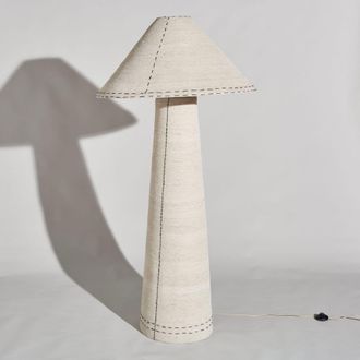 Maisons du monde L&aacute;mpara de pie c&oacute;nica de junco de mar crema y negro, 157 cm