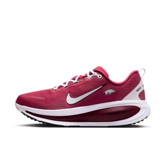 Nike Mens College Vomero 18 (Arkansas) Road Running Shoes in Red | IQ6863-600