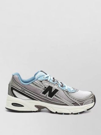 New Balance low-top sneakers