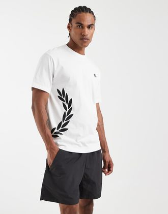 Fred Perry T-shirt bianca testurizzata con logo-Bianco