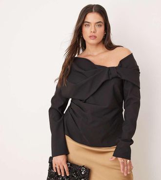 Pretty Lavish Curve exaggerated bow top in black