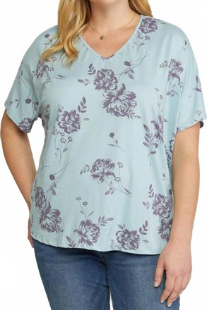 Entro Floral V-Neck Top - Plus In Blue