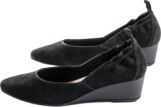 Blondo Womens Etta Suede Pump In Black