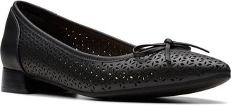 Clarks Collection Natalyn Step Leather Pump