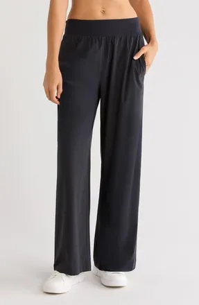 Beyond Yoga Move Free Yoga Pants in Black at Nordstrom, Size X-Small