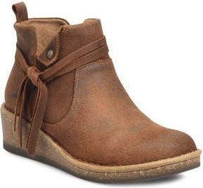 B&oslash;rn Vaughn Distressed Suede Bootie in Brown Distressed Leather at Nordstrom Rack, Size 9.5