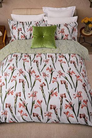 Ted Baker Wild Iris Cotton Sateen Duvet Cover Set in White | Size: Super King