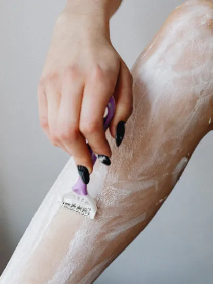 Come evitare i brufoli post rasatura: i rimedi più efficaci