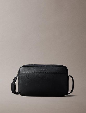 Calvin Klein Bolso Bandolera Tipo C&aacute;mara Granulado