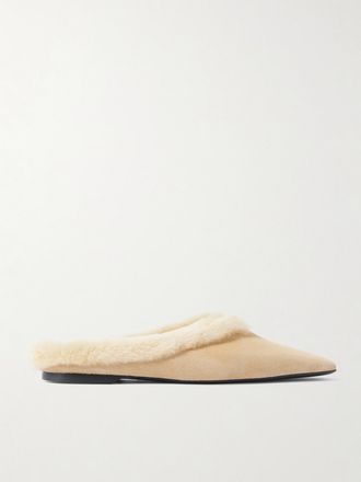 Toteme Slipper In Camoscio Con Finiture In Shearling - Ecru