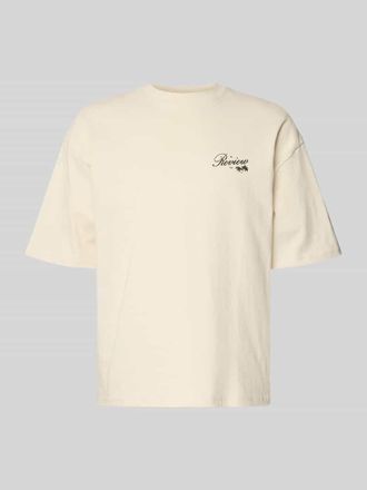 Review T-Shirt mit Rundhalsausschnitt und Label-Print in Ecru, Gr&ouml;&szlig;e XXL