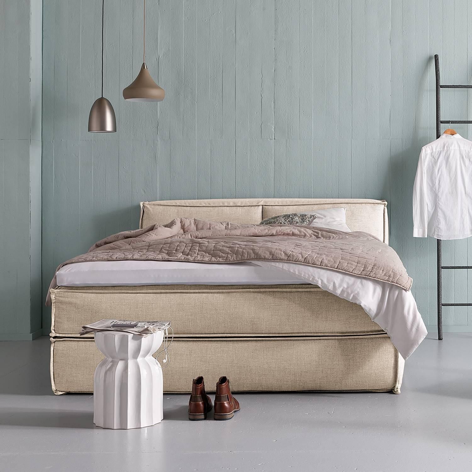 Studio Copenhagen home24 Premium Boxspringbett mit Kopfteil 200 x 200cm Flachgewebe Beige/Beige H2 100 cm ab 2.199,99 €