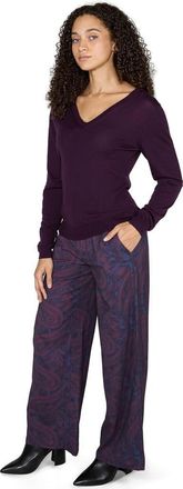 Lords of Harlech Sasha Cashmere Blend V-neck Sweater in Plum at Nordstrom, Size X-Small