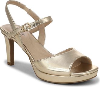 Life Stride Gwendolyn Ankle Strap Sandal in Gold at Nordstrom, Size 6.5