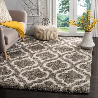 Safavieh Hudson Shag Machine Made Area Rug, Grey / Ivory Shag Flokati Style Easy Care