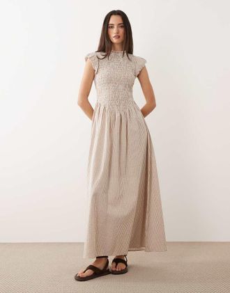 Brave Soul Vestito midi marrone a quadretti con corpino arricciato e maniche con volant