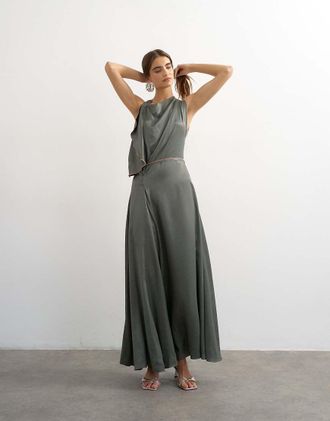 Topshop Vestito lungo asimmetrico in raso color petrolio con scollo ad anello e finiture color pesca a contrasto-Grigio