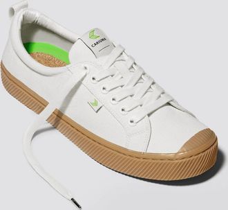 Cariuma Womens Cariuma OCA Low Sneakers Off White Gum Canvas Lifestyle Shoes GAL1718