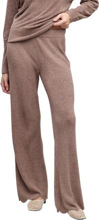 Barefoot Dreams CozyChic Ultra Lite Scallop Hem Lounge Pants in Sable at Nordstrom, Size X-Small