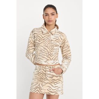 Good American Womens Essential Crop Denim Jacket | Brown Tiger, Size Medium | Good American by Khlo&Egrave; Kardashian