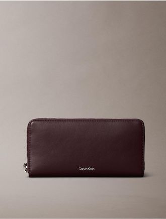 Calvin Klein Womens Signature Logo Strap Zip Wallet - Brown