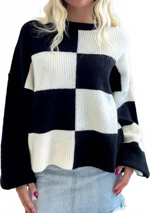 Merci Womens Checkmate Cozy Sweater In Black And White