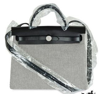 Herm&egrave;s Herm&egrave;s Ecru Toile / Noir Hunter Herbag Zip 31 Handbag in Quadrille Canvas