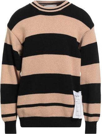 Amaranto Sweaters