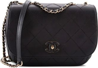 Chanel Enamel CC Chain Flap Bag Stitched Calfskin Small shoulder bag - Zwart
