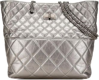 Chanel Borsa tote Reissue 2.55 in pelle di vitello trapuntata con effetto invecchiato 2010-2011 - Argento
