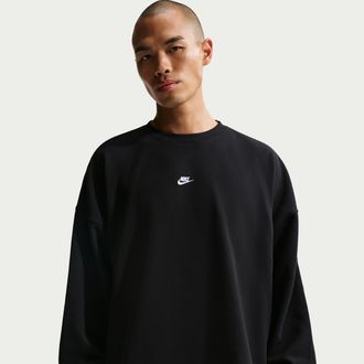 Nike Mens Nike Sportswear Club Oversized French Terry Crew-Neck Sweatshirt in Black | IF0747-010