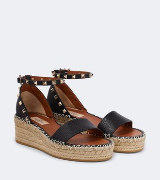 Valentino Garavani Alpargatas con cu&ntilde;a Rockstud de piel