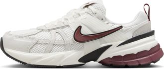 Nike (WMNS) Nike V2K Run SE White Black Team Red HQ3500-100