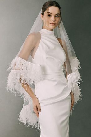 Hutch Feather Fingertip Veil